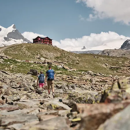 Enzian - Matterhorn Sicht Bei Der Bergbahn Inspiringplaceszermatt Zermatt